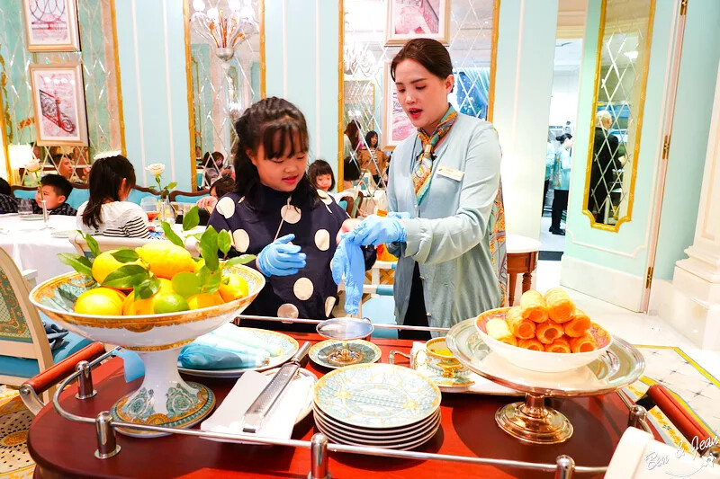 澳門嘉樂酒吧 澳門范思哲豪華酒店》澳門凡賽斯宮殿酒店貴婦級下午茶，餐點好吃餐具價值更是驚人