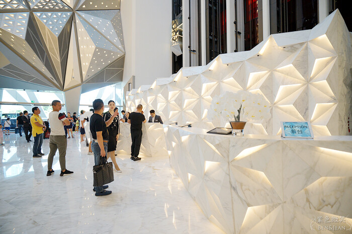 澳門澳門酒店》摩珀斯酒店，曲線女王札札哈蒂曠世遺作，免費裝置藝術超好拍