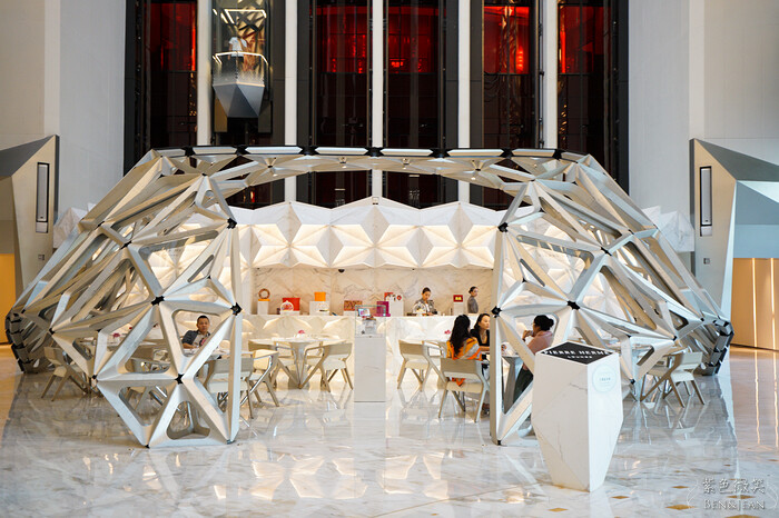 澳門澳門酒店》摩珀斯酒店，曲線女王札札哈蒂曠世遺作，免費裝置藝術超好拍