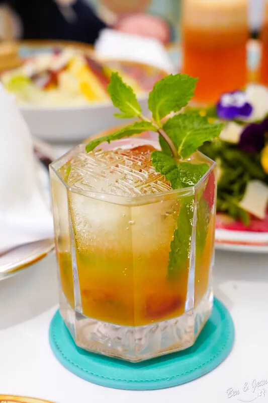 澳門嘉樂酒吧 澳門范思哲豪華酒店》澳門凡賽斯宮殿酒店貴婦級下午茶，餐點好吃餐具價值更是驚人