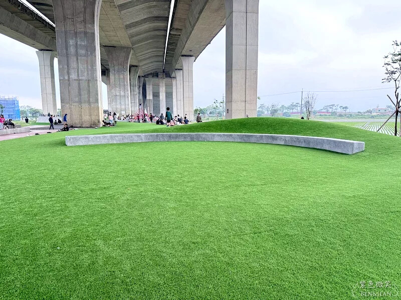 宜蘭縣冬山鄉武淵水火同源親子公園》滾輪溜滑梯、大碗公溜滑梯、戲水池大沙坑攀爬網