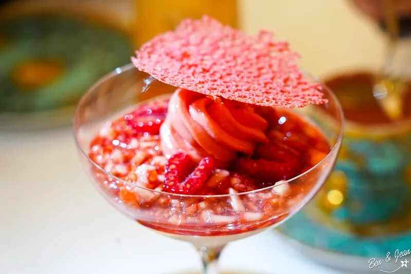 澳門嘉樂酒吧 澳門范思哲豪華酒店》澳門凡賽斯宮殿酒店貴婦級下午茶，餐點好吃餐具價值更是驚人