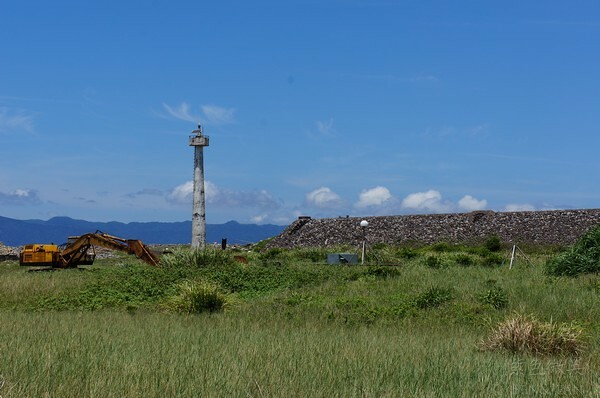 宜蘭縣頭城鎮龜山島賞鯨|龜山島半日遊》賞鯨登島繞島三合一,賞龜山島八景,牛奶海立槳好好玩