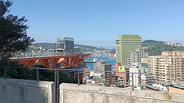 基隆市中正區【走。遊基隆】基隆塔與基隆廟口