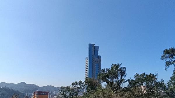 基隆市中正區【走。遊基隆】基隆塔與基隆廟口