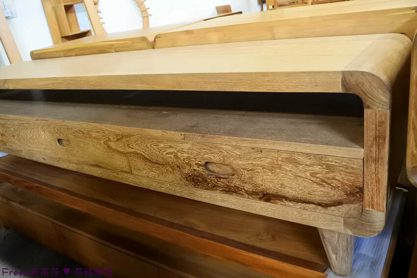 台南傢俱【桂禾棠柚木家具】高品質柚木沙發座椅.自家設計生產及客製訂購傢俱.榫卯書架超穩固│防潮防濕防白蟻│永康傢俱 - Fresa芙芮莎♥莎旅憶食