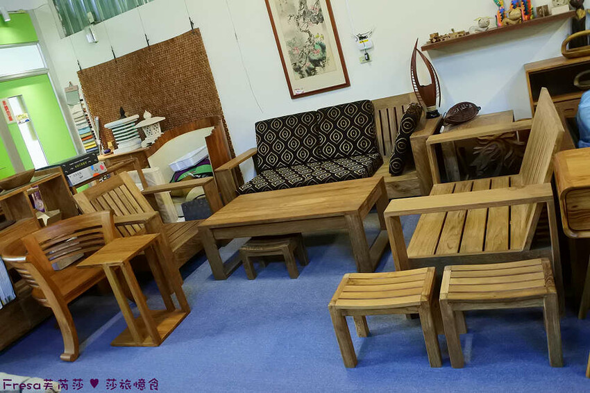 台南傢俱【桂禾棠柚木家具】高品質柚木沙發座椅.自家設計生產及客製訂購傢俱.榫卯書架超穩固│防潮防濕防白蟻│永康傢俱 - Fresa芙芮莎♥莎旅憶食