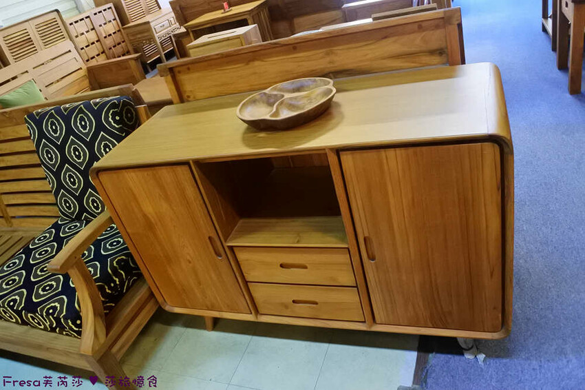 台南傢俱【桂禾棠柚木家具】高品質柚木沙發座椅.自家設計生產及客製訂購傢俱.榫卯書架超穩固│防潮防濕防白蟻│永康傢俱 - Fresa芙芮莎♥莎旅憶食