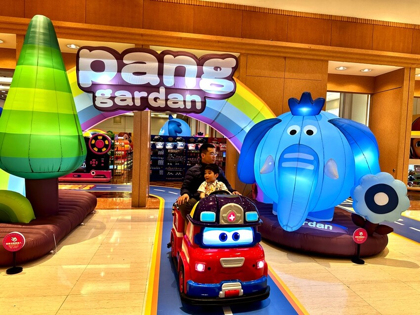 台南市中西區小朋友的最愛!超好玩的Super Wings互動交通小鎮＆pang胖仔花園兒童氣墊雙主題樂園來了!就在台南新光三越中