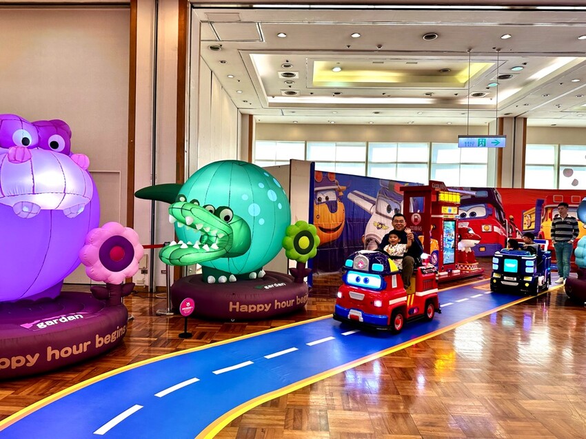 台南市中西區小朋友的最愛!超好玩的Super Wings互動交通小鎮＆pang胖仔花園兒童氣墊雙主題樂園來了!就在台南新光三越中
