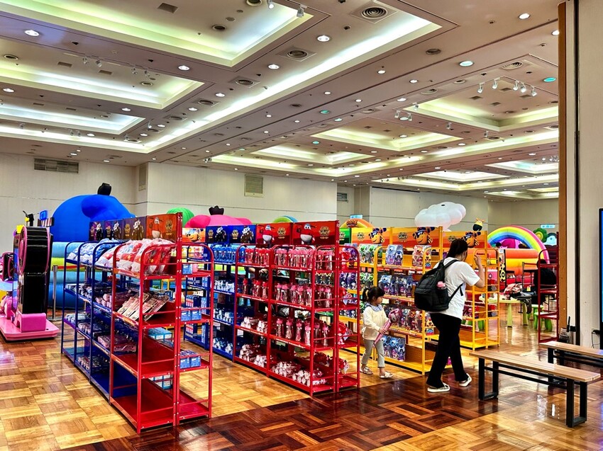 台南市中西區小朋友的最愛!超好玩的Super Wings互動交通小鎮＆pang胖仔花園兒童氣墊雙主題樂園來了!就在台南新光三越中