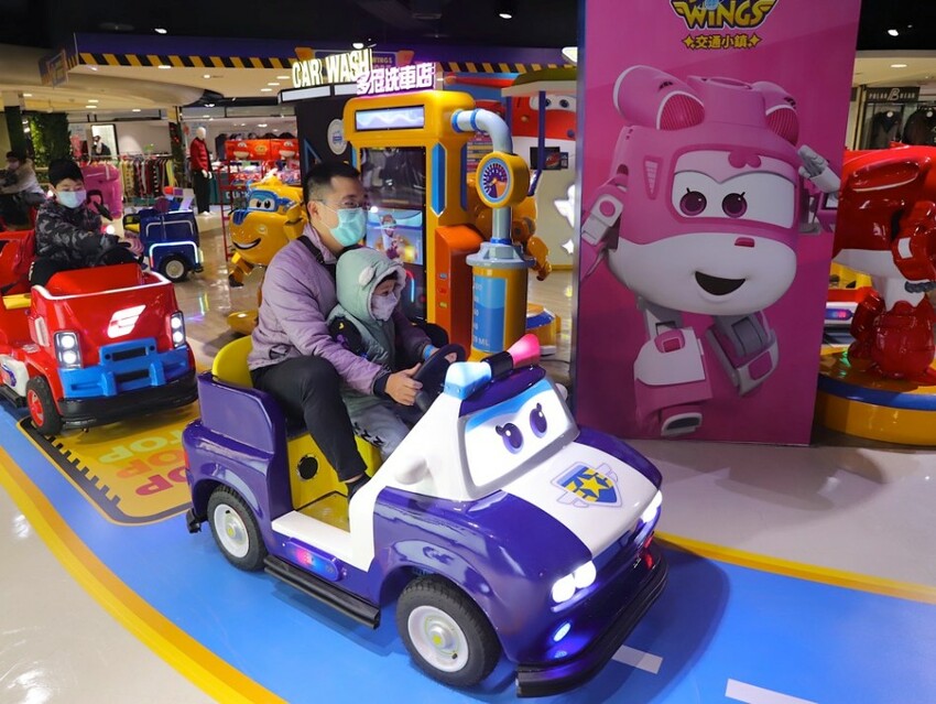 台南市中西區小朋友的最愛!超好玩的Super Wings互動交通小鎮＆pang胖仔花園兒童氣墊雙主題樂園來了!就在台南新光三越中