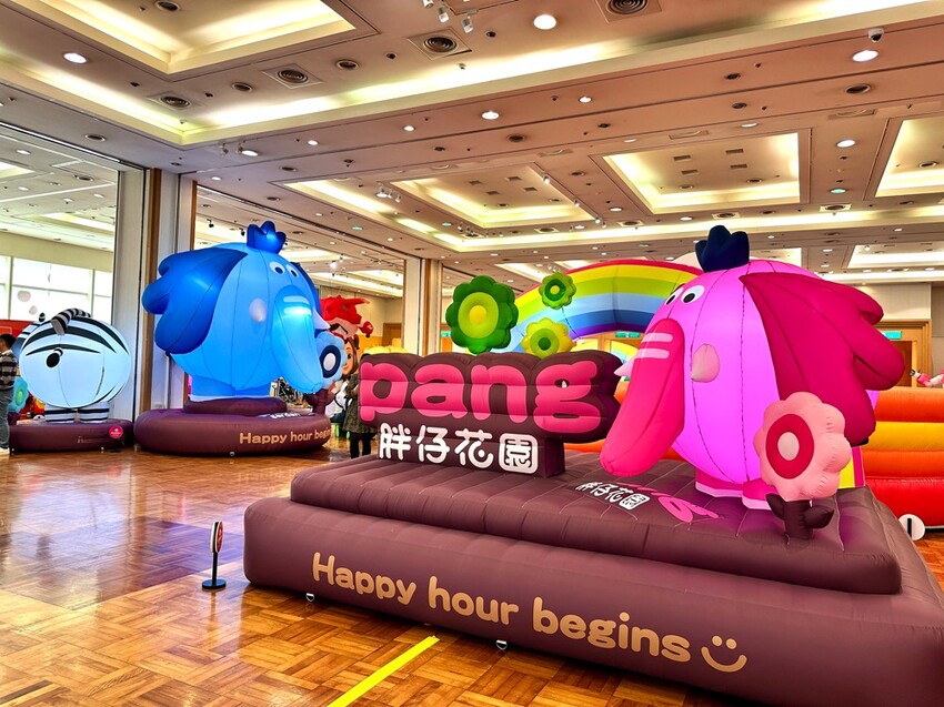 台南市中西區小朋友的最愛!超好玩的Super Wings互動交通小鎮＆pang胖仔花園兒童氣墊雙主題樂園來了!就在台南新光三越中