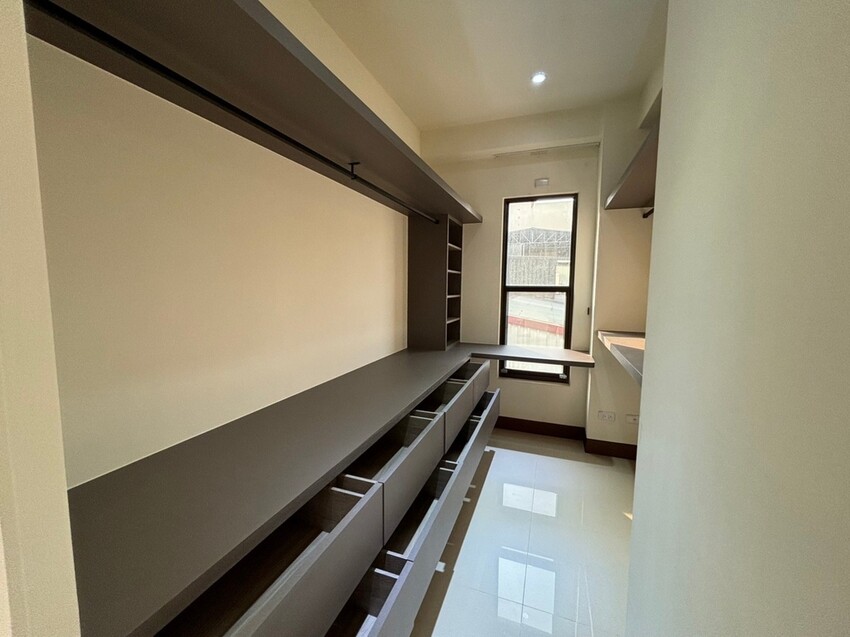 高雄裝潢後細清公司推薦:三峰專業清潔服務,獲得客戶一致好評,