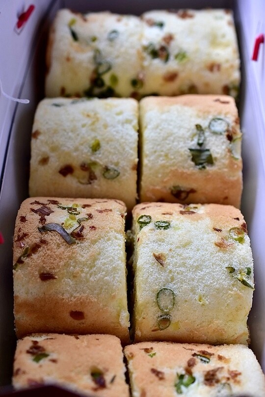 李記白沙屯肉餅:鹹蛋糕