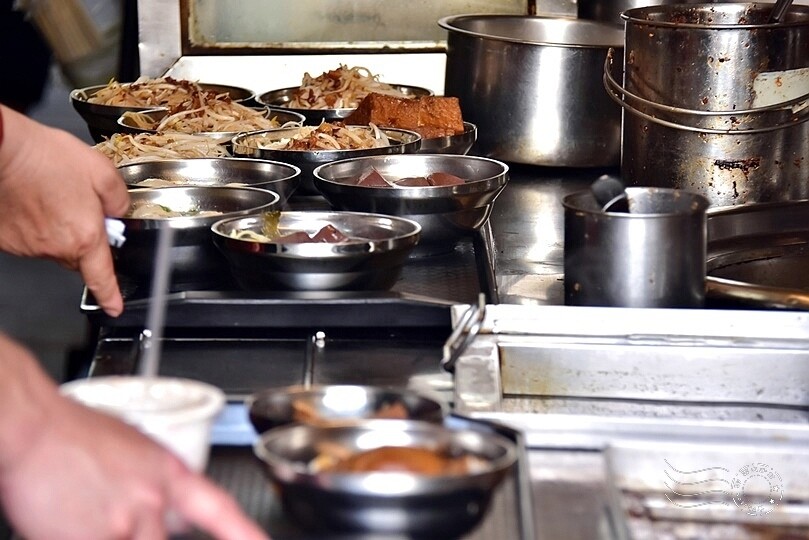 新竹城隍廟:柳家肉燥飯