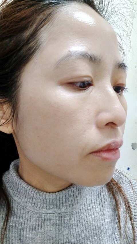 「LOVE ME MALL 愛咪模兒自帶光采素妍霜SPF37」輕鬆打造偽妝感的素妍霜