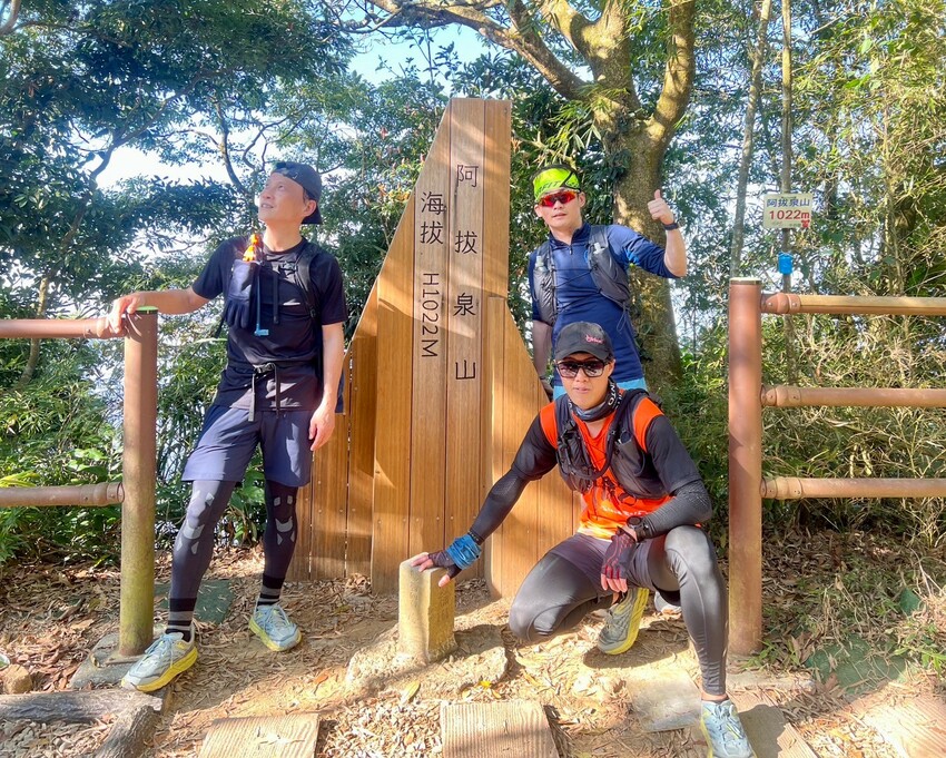 【雲嘉18連峰】嘉義雲林40K大縱走，必拍超美高山茶園。樟腦寮起登。補給點路線攻略。越野跑練習場 - 貪吃猴的幻想