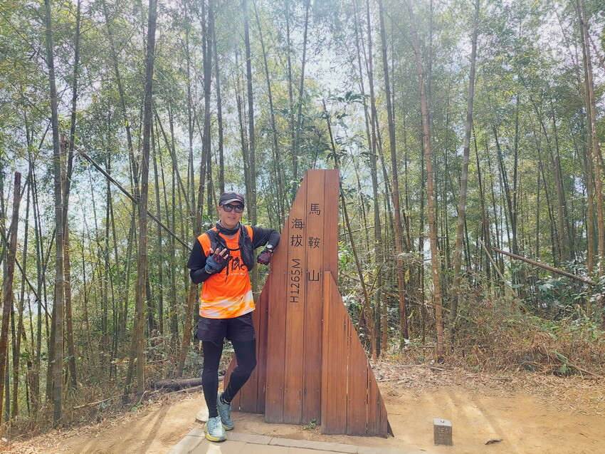 【雲嘉18連峰】嘉義雲林40K大縱走，必拍超美高山茶園。樟腦寮起登。補給點路線攻略。越野跑練習場 - 貪吃猴的幻想