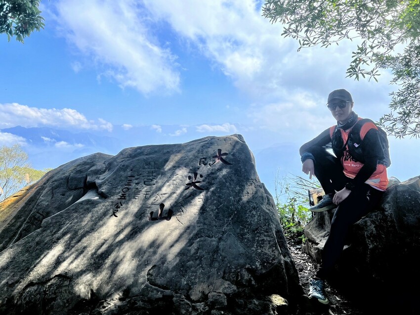【雲嘉18連峰】嘉義雲林40K大縱走，必拍超美高山茶園。樟腦寮起登。補給點路線攻略。越野跑練習場 - 貪吃猴的幻想
