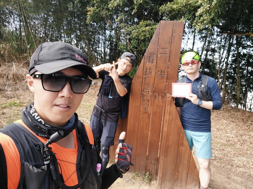 【雲嘉五連峰】漫步高山茶園的仙境小百岳,太平老街起登,連走太平山、梨子腳山、馬鞍山、二尖山、大尖山 - 貪吃猴的幻想
