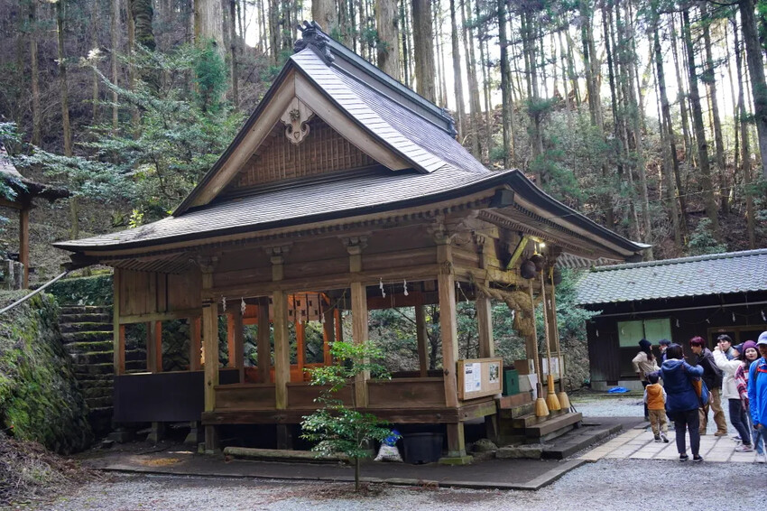 日本日本上色見熊野座神社：超人氣漫畫「螢火之森」粉絲必訪的夢幻神社導覽