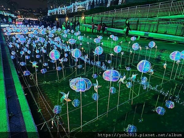 2024幸福新北戀戀中港／中港大排光雕展