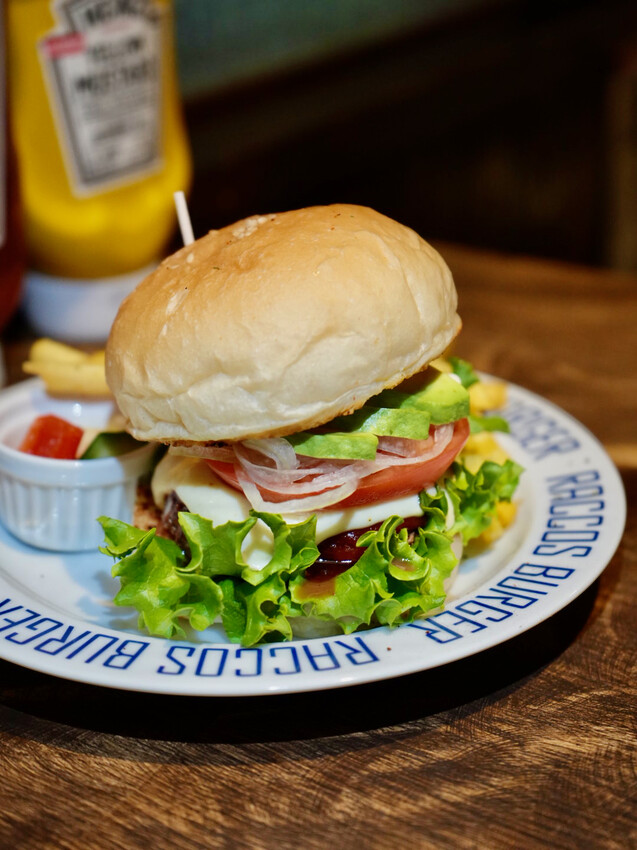 日本[日本] 岡山車站 Raccos Burger｜「漢堡百名店」岡山必吃和牛漢堡只要500日幣