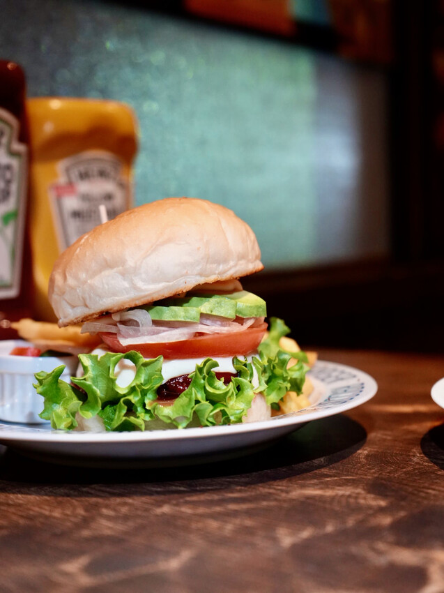 日本[日本] 岡山車站 Raccos Burger｜「漢堡百名店」岡山必吃和牛漢堡只要500日幣