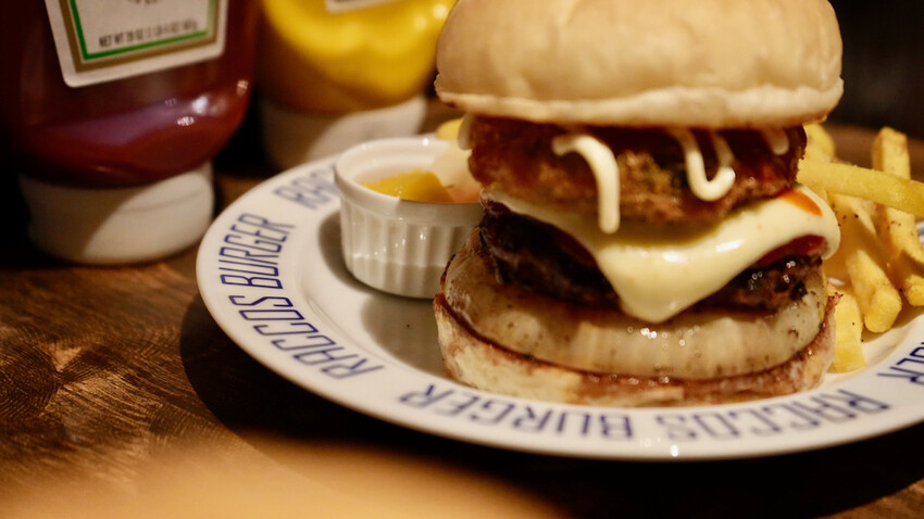 日本[日本] 岡山車站 Raccos Burger｜「漢堡百名店」岡山必吃和牛漢堡只要500日幣