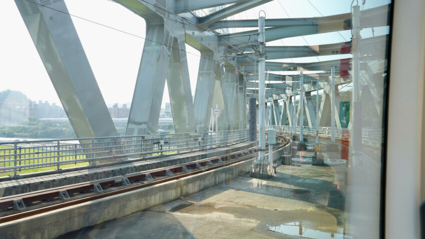 新北市新店區[新北景點] 搭安坑輕軌賞櫻｜一日票只要50元超划算！安坑輕軌周邊景點懶人包