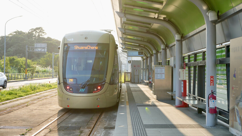 新北市新店區[新北景點] 搭安坑輕軌賞櫻｜一日票只要50元超划算！安坑輕軌周邊景點懶人包