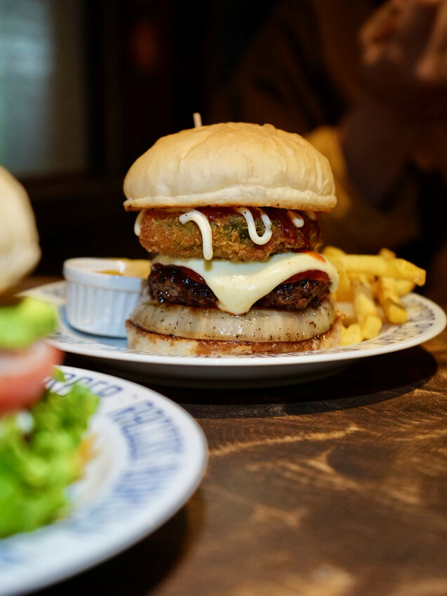 日本[日本] 岡山車站 Raccos Burger｜「漢堡百名店」岡山必吃和牛漢堡只要500日幣