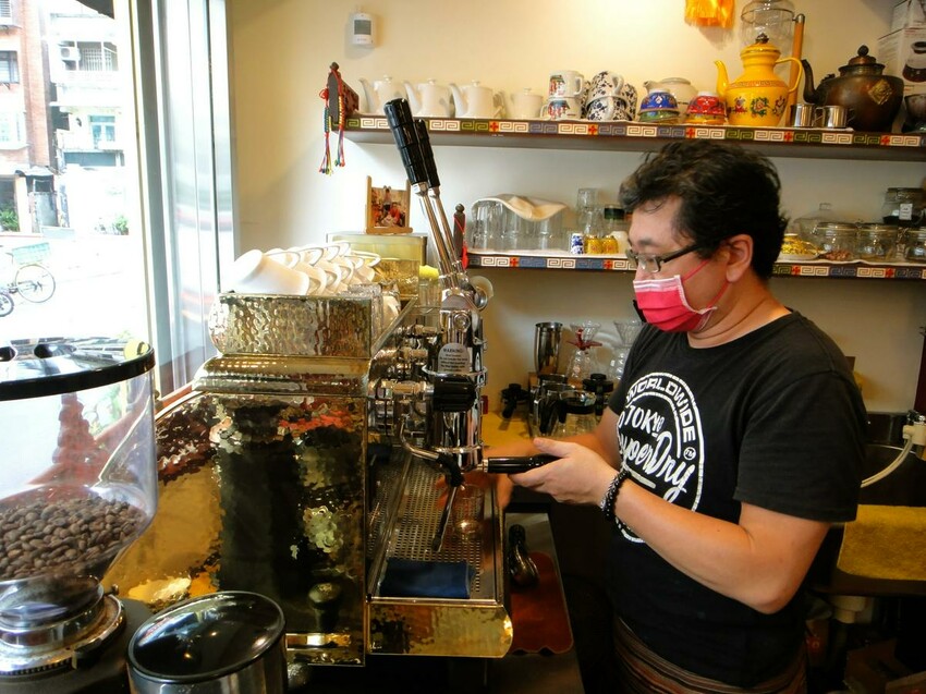 【美食】永康東西軍「永康商圈X店家體驗」塔郭藏品咖啡館 藏式