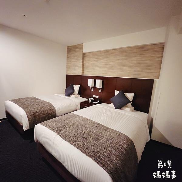 日本【日本‧東京】ART日暮里郎伍德酒店│京成SkyLiner可到，近日暮里車站走路1分鐘就到，房間大間、有浴缸，官網