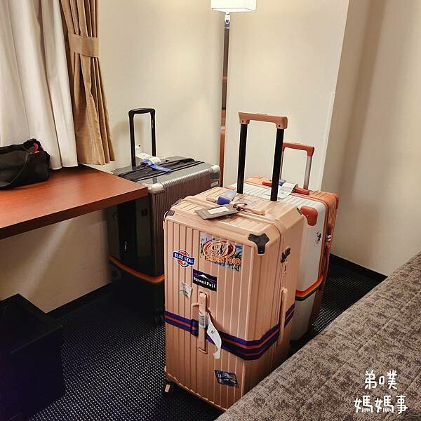 日本【日本‧東京】ART日暮里郎伍德酒店│京成SkyLiner可到，近日暮里車站走路1分鐘就到，房間大間、有浴缸，官網