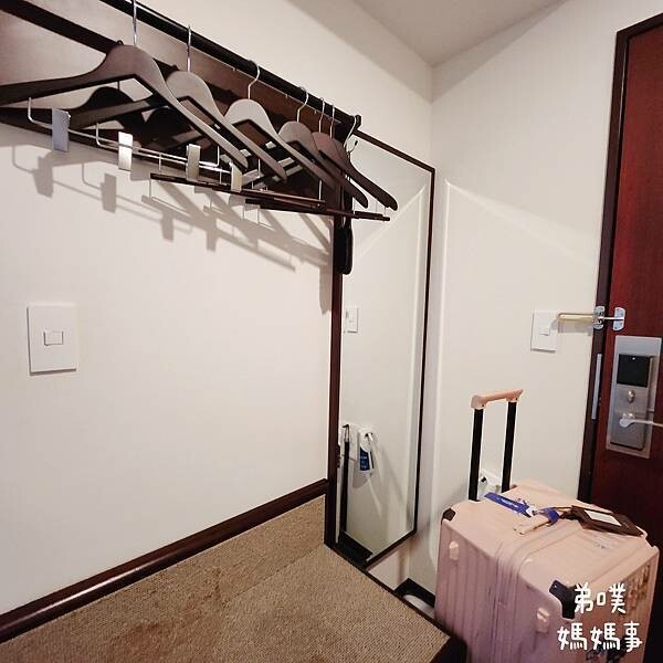 日本【日本‧東京】ART日暮里郎伍德酒店│京成SkyLiner可到，近日暮里車站走路1分鐘就到，房間大間、有浴缸，官網