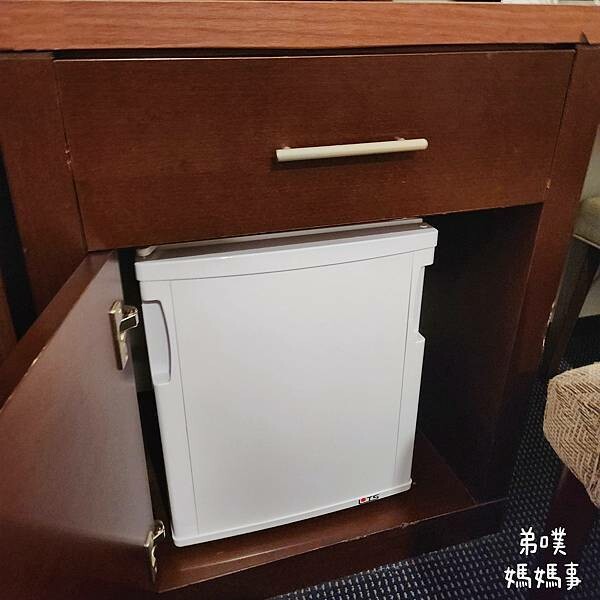 日本【日本‧東京】ART日暮里郎伍德酒店│京成SkyLiner可到，近日暮里車站走路1分鐘就到，房間大間、有浴缸，官網