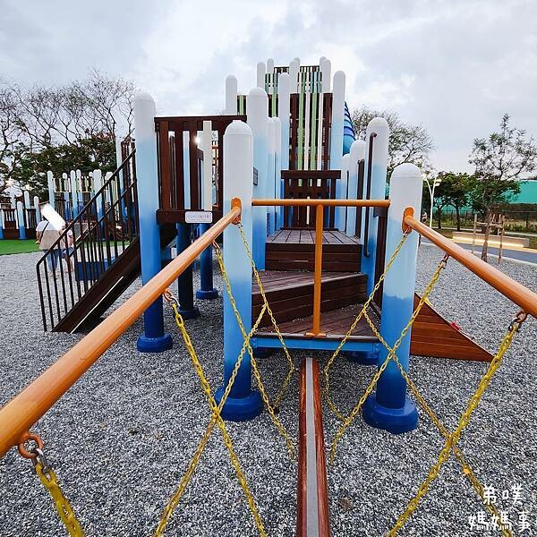 屏東縣琉球鄉【屏東】琉球共融公園│離島限定公園，四面八方超多溜滑梯、超好玩!