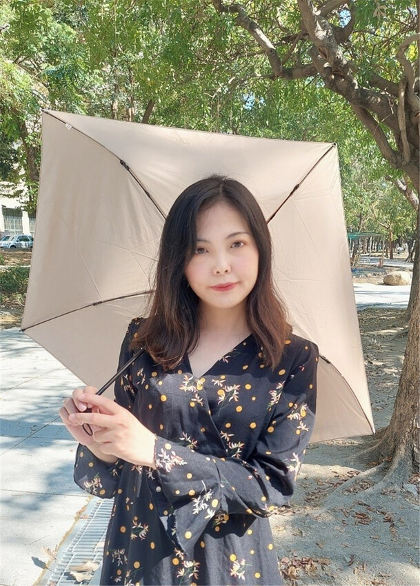 穿搭|check2check 超微米輕量抗UV極鋒傘,超級無