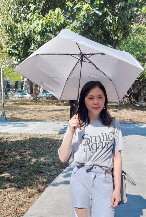 穿搭|check2check 超微米輕量抗UV極鋒傘,超級無