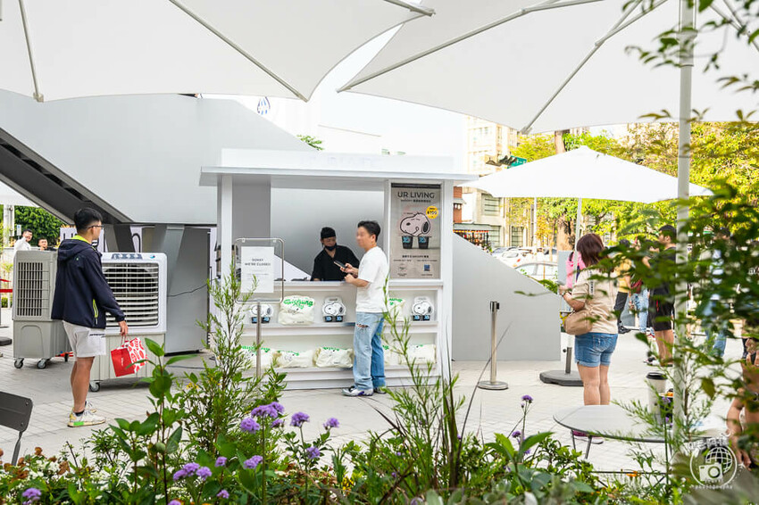 台中市南屯區UR LIVING生活美學 文心森林店 | 台中新景點！巨大史奴比超可愛超好拍，必吃蜷尾家冰淇淋～