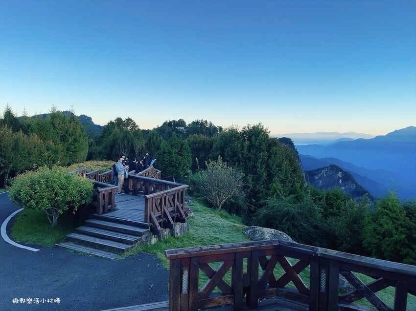 阿里山【小笠原山景觀台】觀日出，初訪秘境【對高岳車站】，漫步
