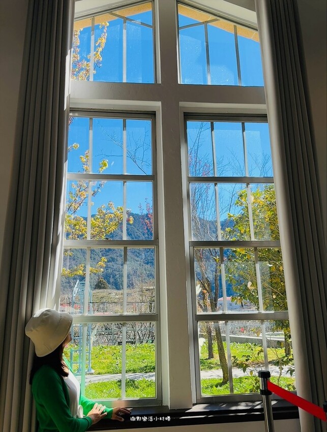 全台海拔最高教堂【梨山耶穌堂】光影投射的天使翅膀和那一道光必