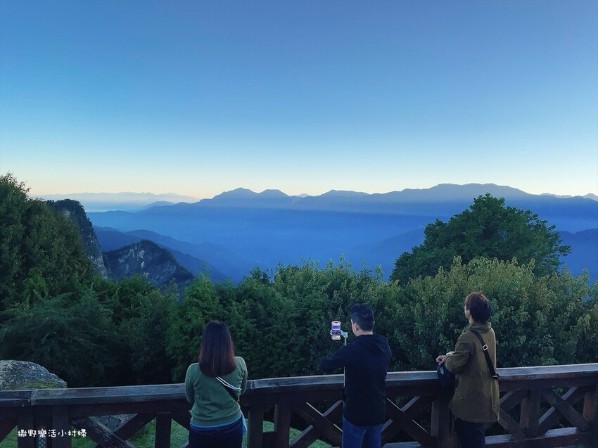 阿里山【小笠原山景觀台】觀日出，初訪秘境【對高岳車站】，漫步