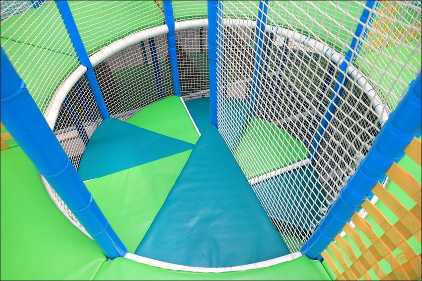 高雄市三民區高雄旅遊|親子一日遊景點推薦:科工館熱雪天堂兒童滑雪樂園2.0