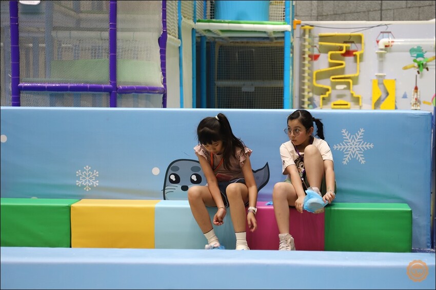 高雄市三民區高雄旅遊|親子一日遊景點推薦:科工館熱雪天堂兒童滑雪樂園2.0