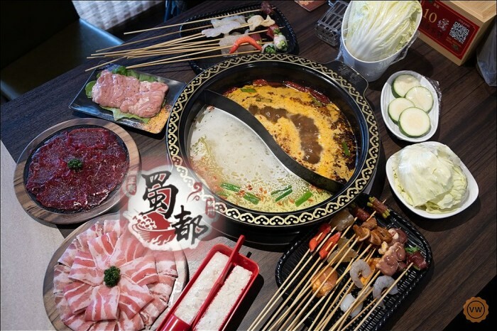 高雄市三民區高雄旅遊|親子一日遊景點推薦:科工館熱雪天堂兒童滑雪樂園2.0