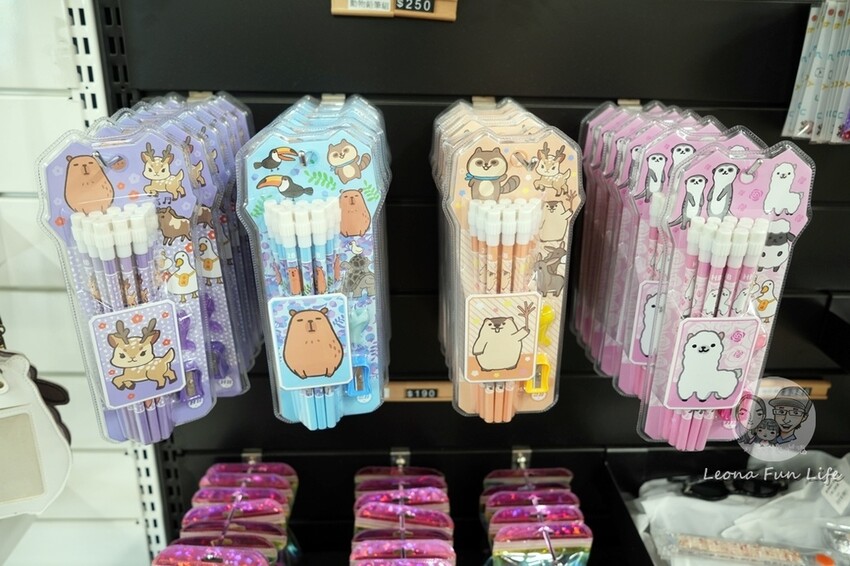 新竹市香山區新竹親子景點|廢物媽媽育兒農場-預約制熱門景點，和可愛水豚、柯爾鴨、笑笑羊近距離接觸!