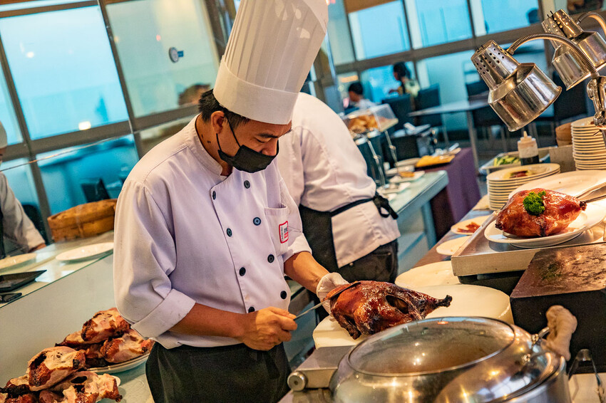 泰國曼谷彩虹雲霄酒店餐廳自助餐|一生一定要來吃一次!漫步雲端高空超豪華吃到飽餐廳